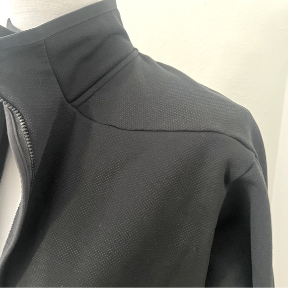 Adidas Women Terrex Climaheat Insulation Warmth Medium Full Zip Textured Jacket - Picture 5 of 13